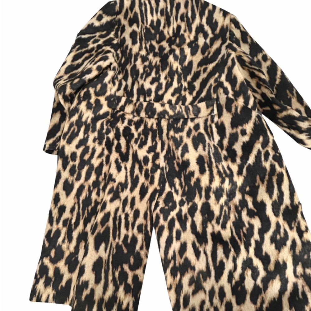 🐆 Chico’s Leopard Print Faux Fur Coat – Size 2 (L/XL) - Picture 6 of 7